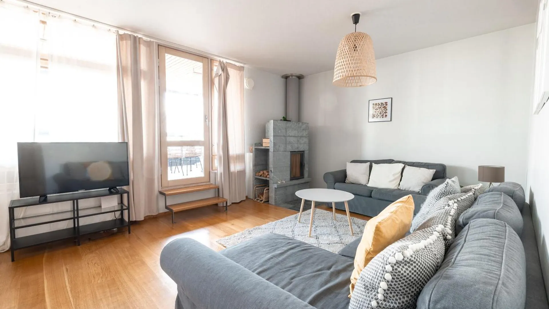 2Ndhomes Luxury 2Br Apartment With Rooftop Terrace & Sauna In Kamppi Center Helsinki Finland