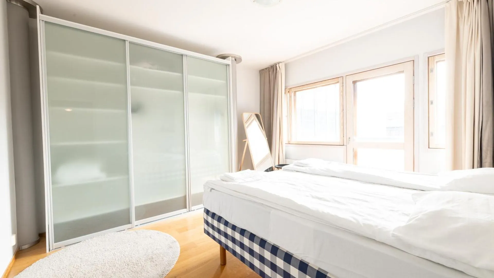 2Ndhomes Luxury 2Br Apartment With Rooftop Terrace & Sauna In Kamppi Center Helsinki