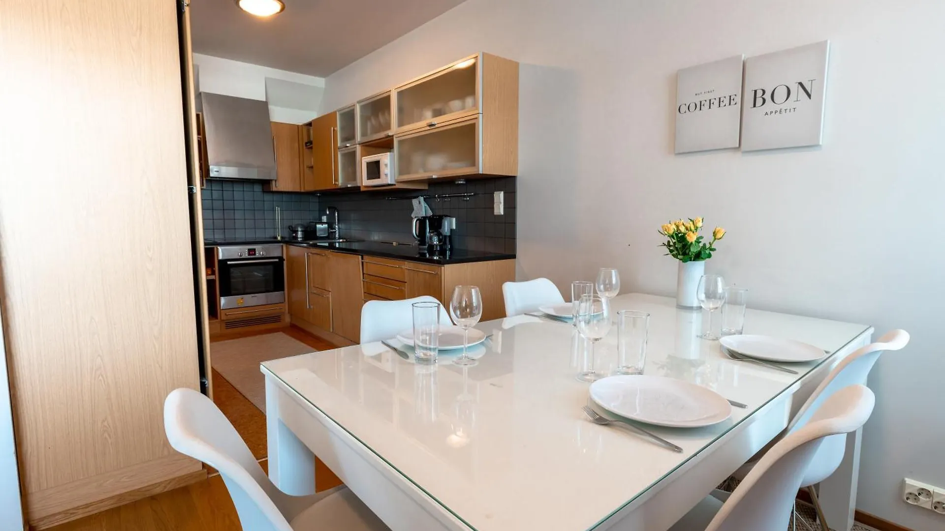 2Ndhomes Luxury 2Br Apartment With Rooftop Terrace & Sauna In Kamppi Center Helsinki Finland